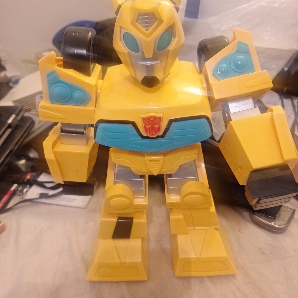 Hasbro Transformers Rescue Bots Academy Bumblebee (Missing Controller)